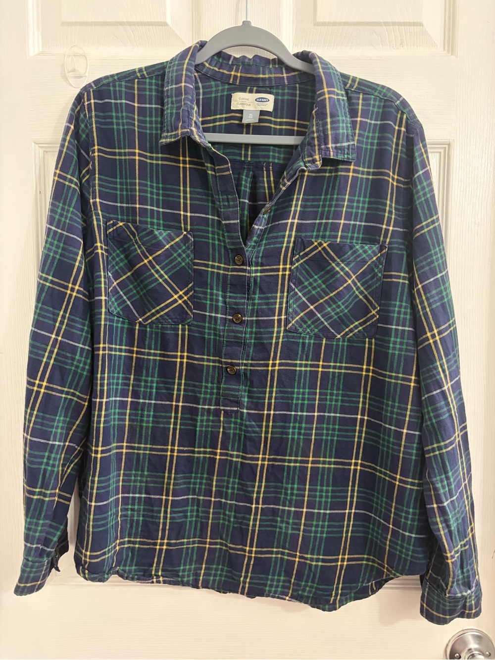 Old Navy Navy, Green & Yellow Plaid Button-Front Shirt. Size XL